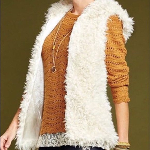 Coco + Carmen Jackets & Blazers - 🌺Coco + Carmen Women’s Plush Hooded Vest L/XL NWT